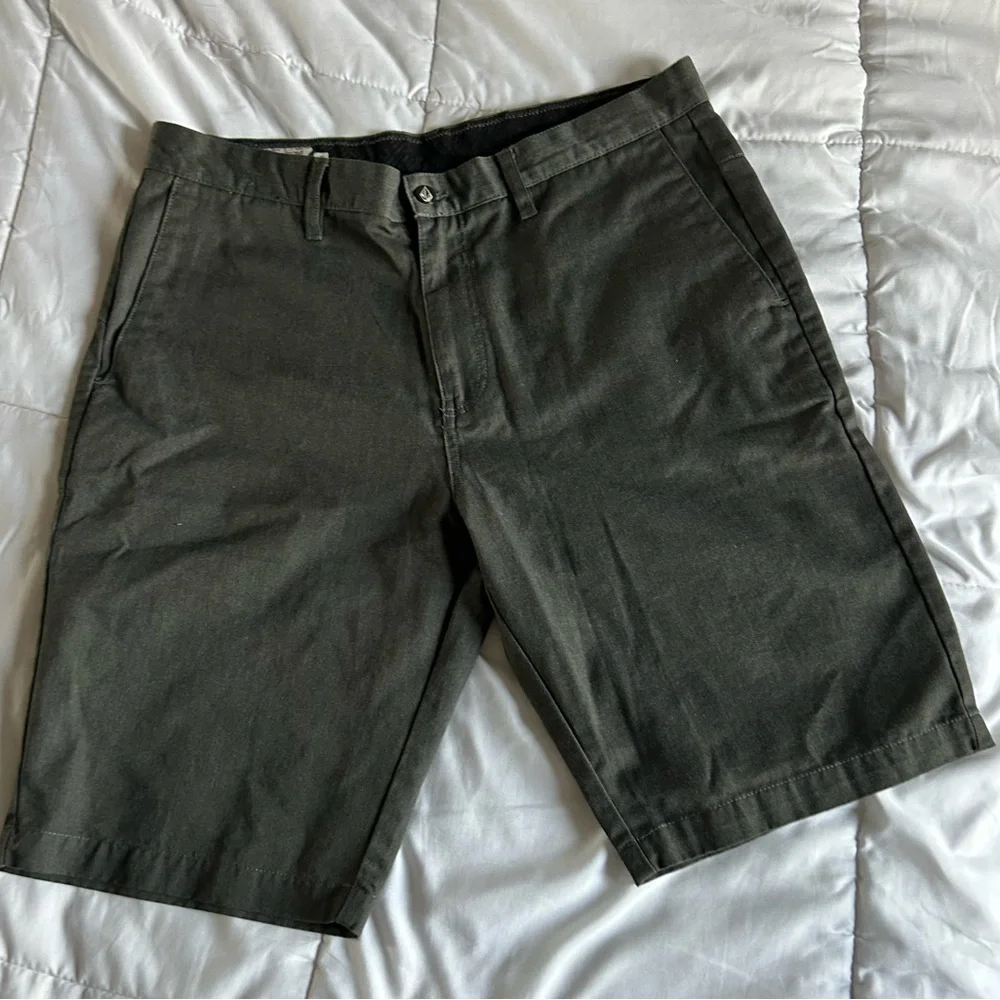 Volcom - Men Shorts